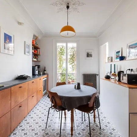 Spacious And Elegant 3bd Apartmentrochechouart Apartment