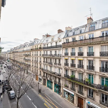 Spacious And Elegant 3bd Apartmentrochechouart Apartment Paris