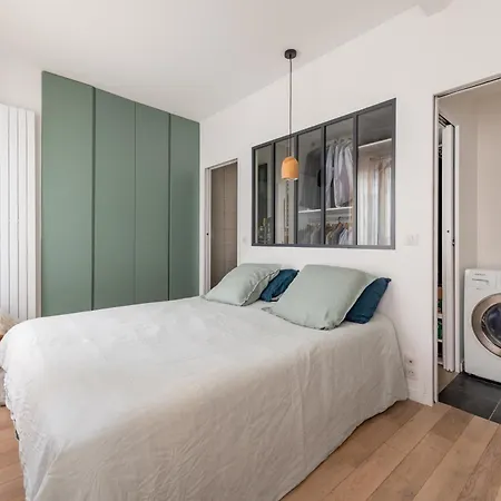 Spacious And Elegant 3bd Apartmentrochechouart * Paris