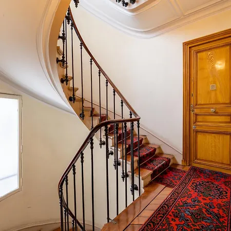 Apartment Spacious And Elegant 3bd Apartmentrochechouart