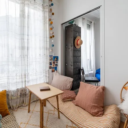 Апартаменты Spacious And Elegant 3bd Apartmentrochechouart