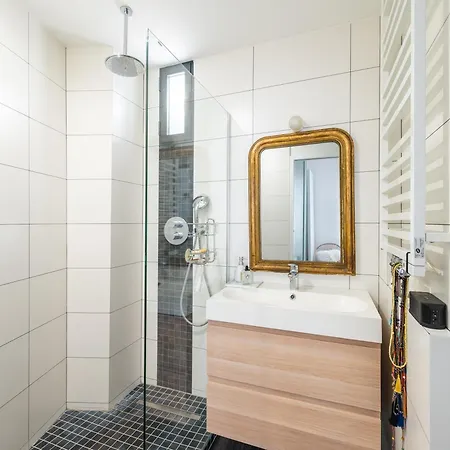 Spacious And Elegant 3bd Apartmentrochechouart Апартаменты