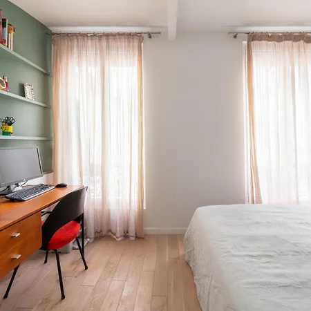 Апартаменты Spacious And Elegant 3bd Apartmentrochechouart